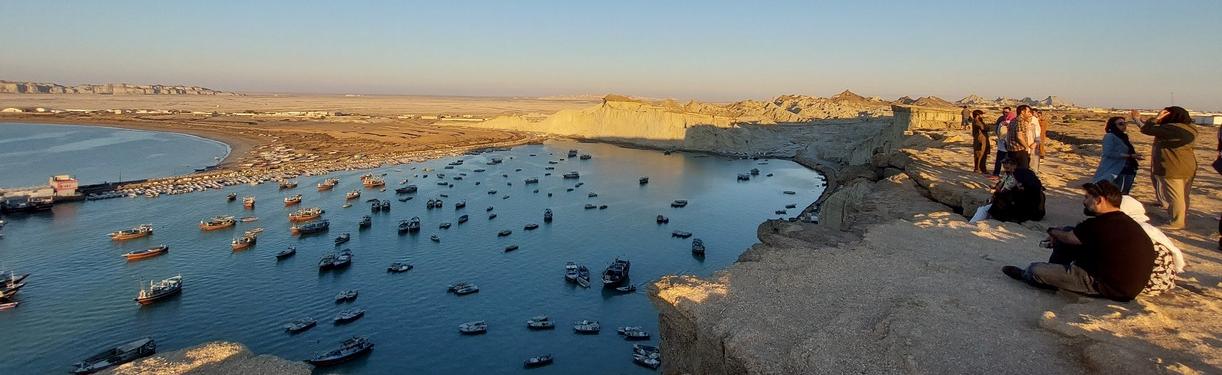 سكّان السواحل  